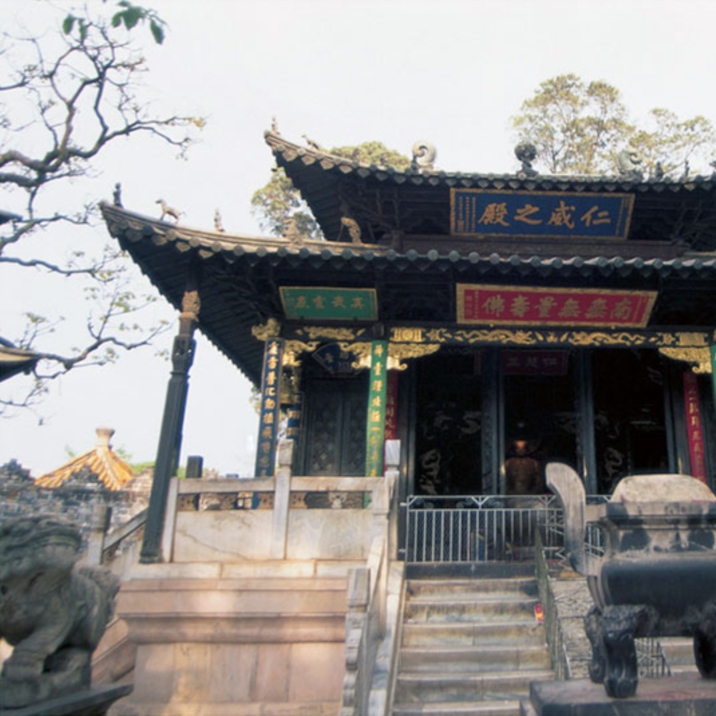 Golden Temple in Kunming 