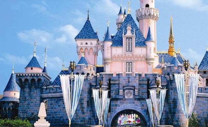 Hong Kong’s Disneyland and Ocean Park reopens